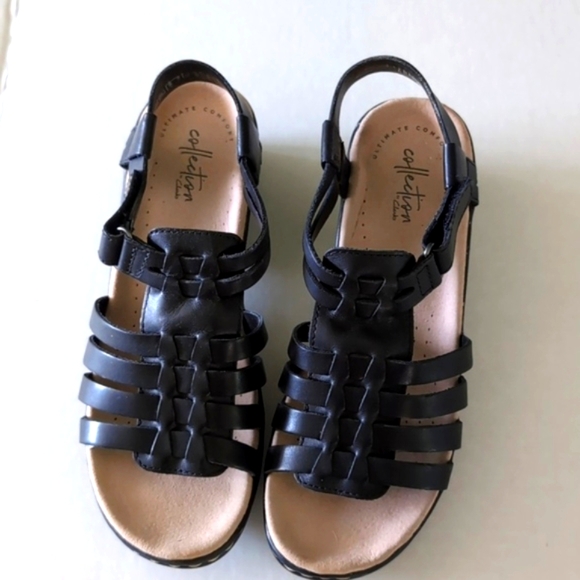 Clarks Ultimate Comfort Black Leather Sandals. Size 7W. Like New - Picture 1 of 16
